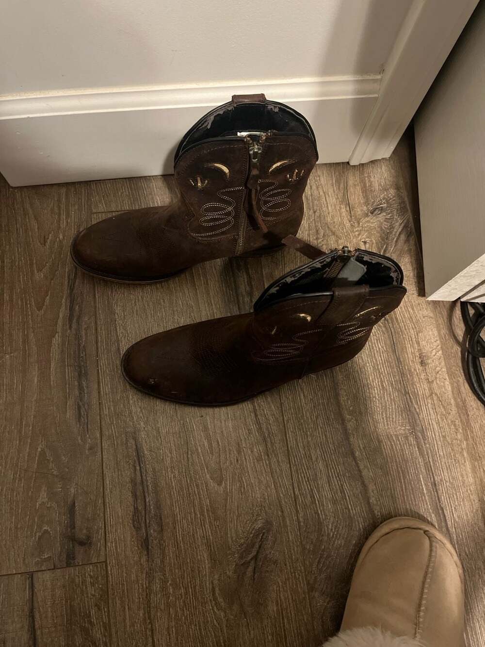 Dingo Ladies Zipper and Shorty Cowboy Boots  6 1/2 M